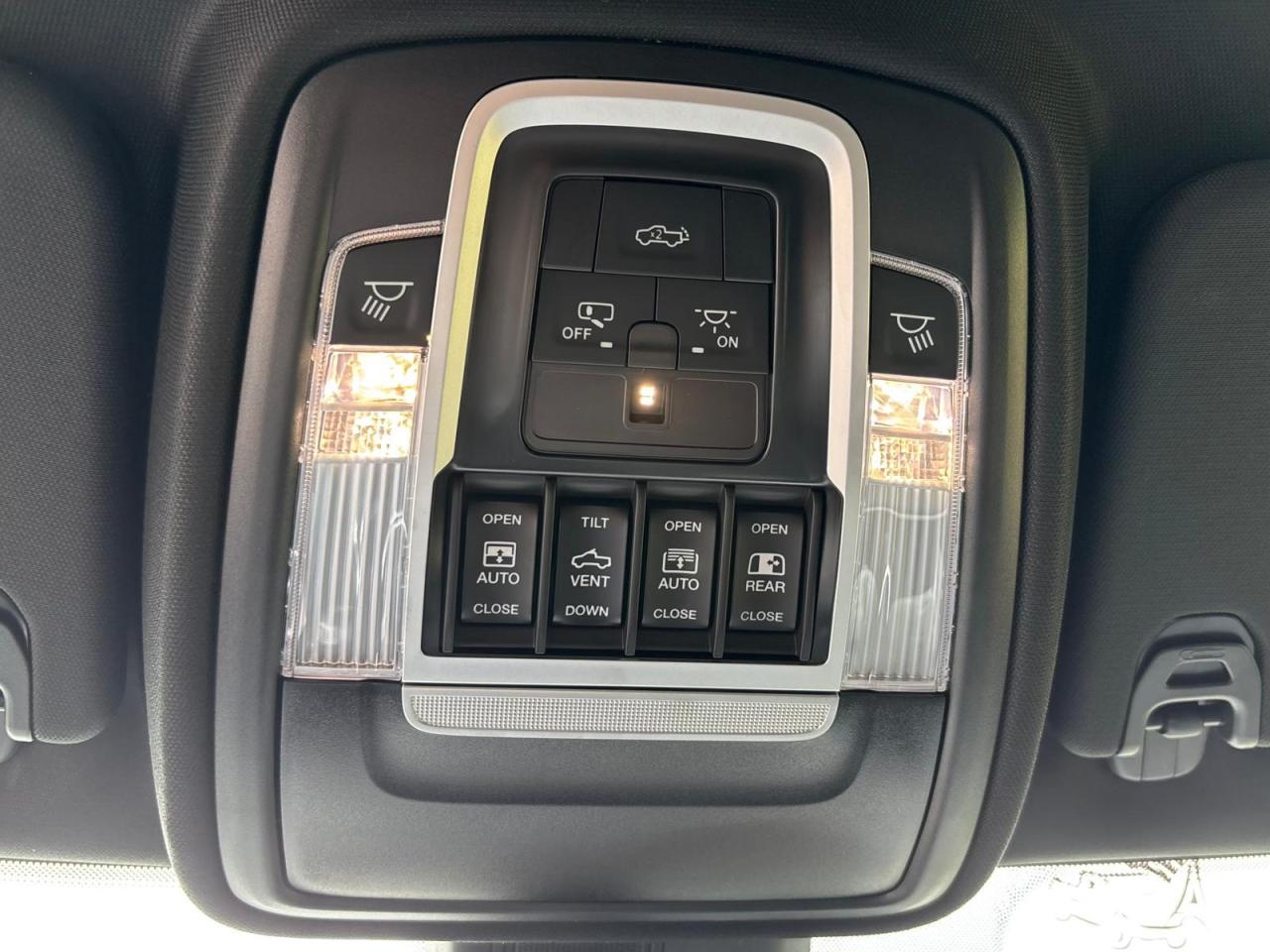 DODGE RAM 1500 CREW LARAMIE SPORT 3.0 L6 420ch