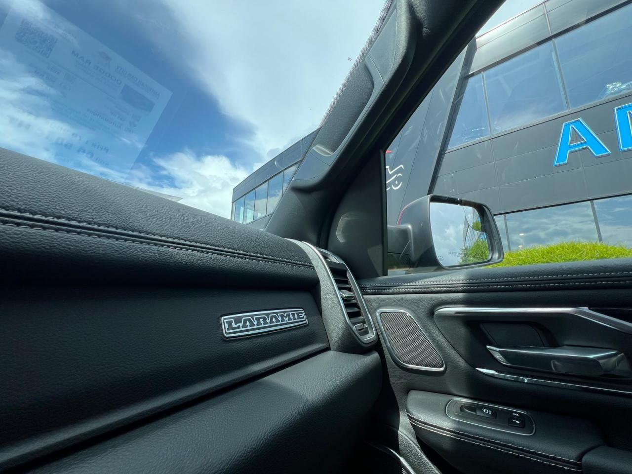 DODGE RAM 1500 CREW LARAMIE SPORT AIR RAMBOX