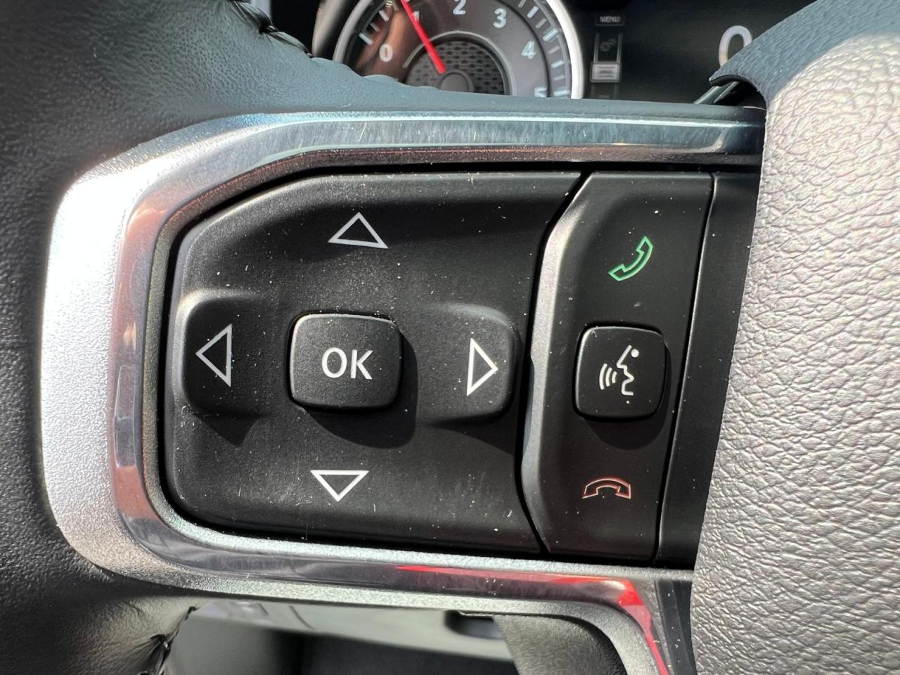 DODGE RAM 1500 CREW LARAMIE SPORT AIR RAMBOX