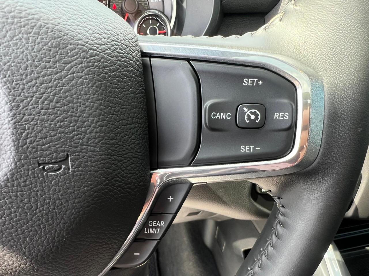 DODGE RAM 1500 CREW LARAMIE SPORT AIR RAMBOX