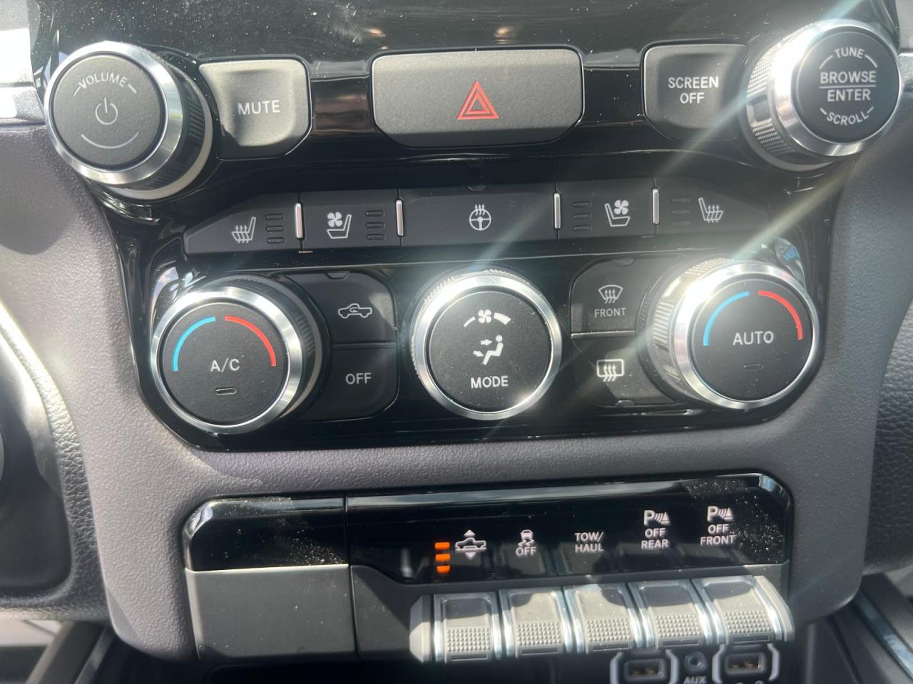 DODGE RAM 1500 CREW LARAMIE SPORT AIR RAMBOX