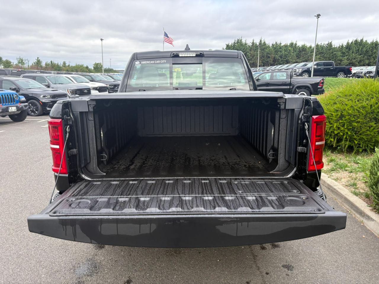 DODGE RAM 1500 CREW LIMITED NIGHT EDITION RAMBOX 2025