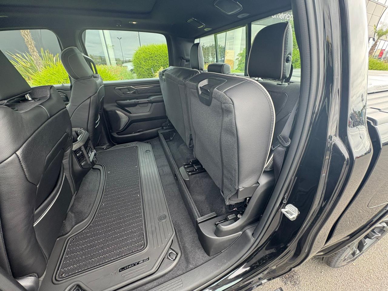 DODGE RAM 1500 CREW LIMITED NIGHT EDITION RAMBOX 2025