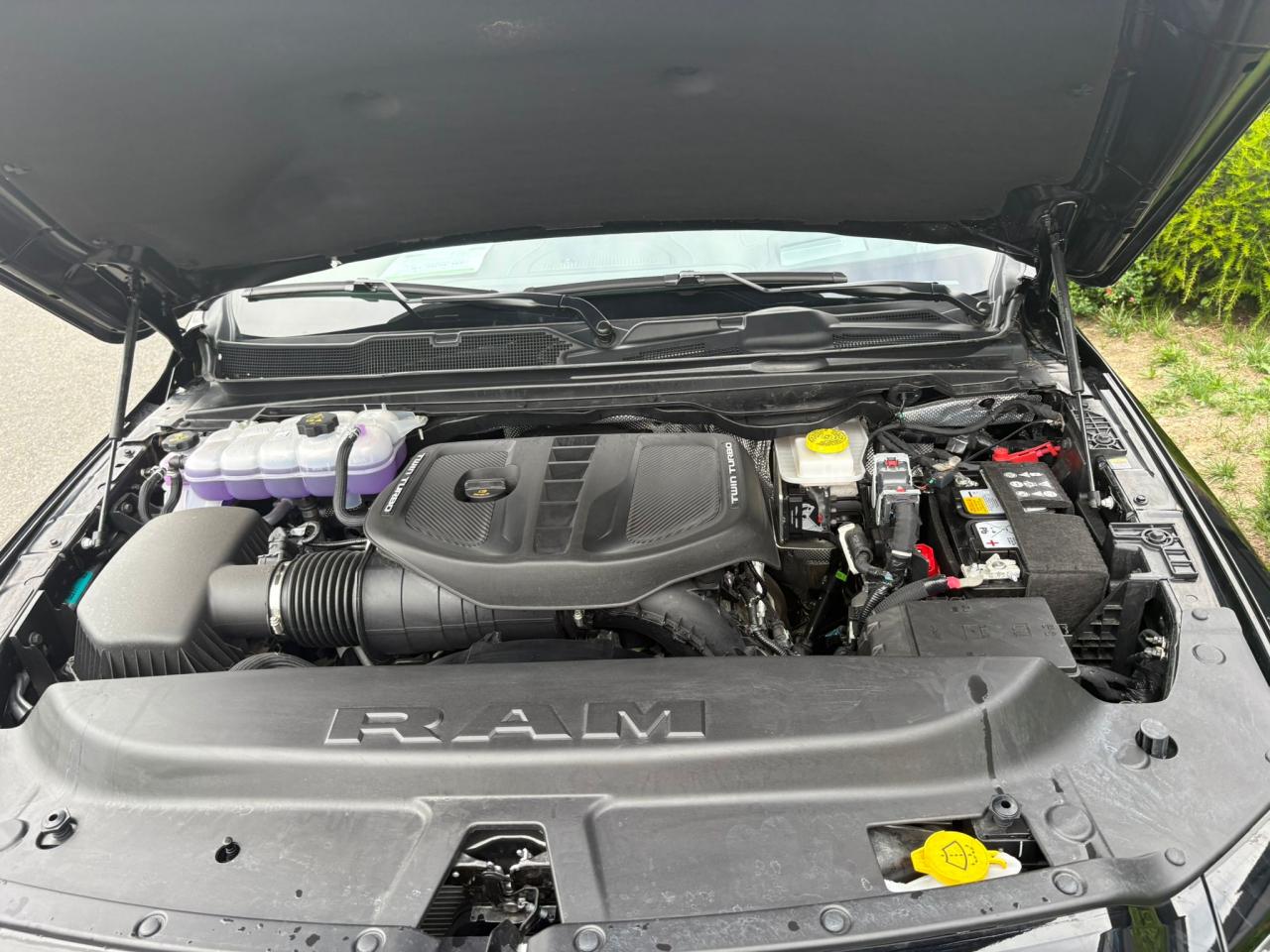 DODGE RAM 1500 CREW LIMITED NIGHT EDITION RAMBOX 2025