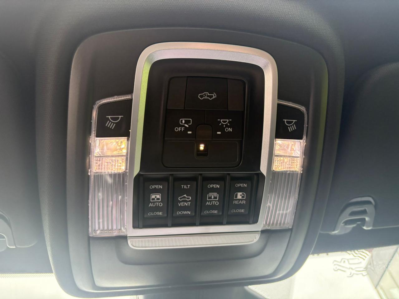 DODGE RAM 1500 CREW LIMITED NIGHT EDITION RAMBOX 2025