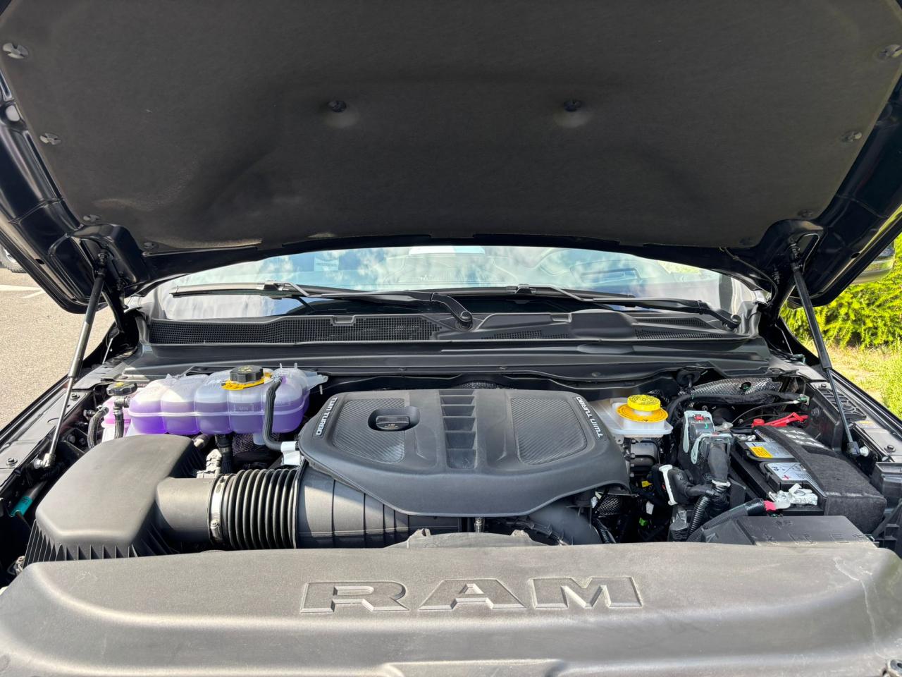 DODGE RAM 1500 CREW LIMITED NIGHT EDITION RAMBOX 2025