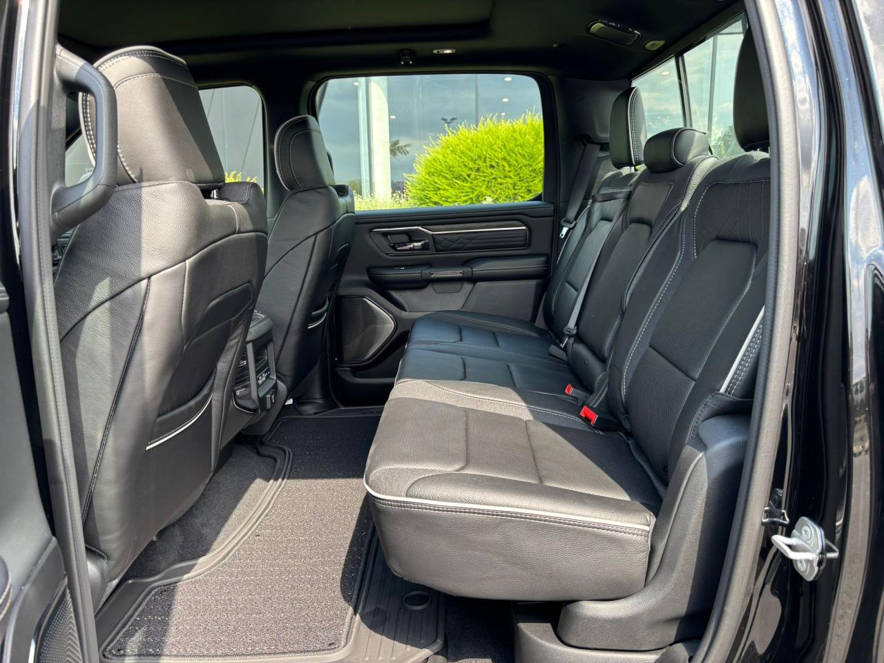 DODGE RAM 1500 CREW LIMITED NIGHT EDITION RAMBOX 2025