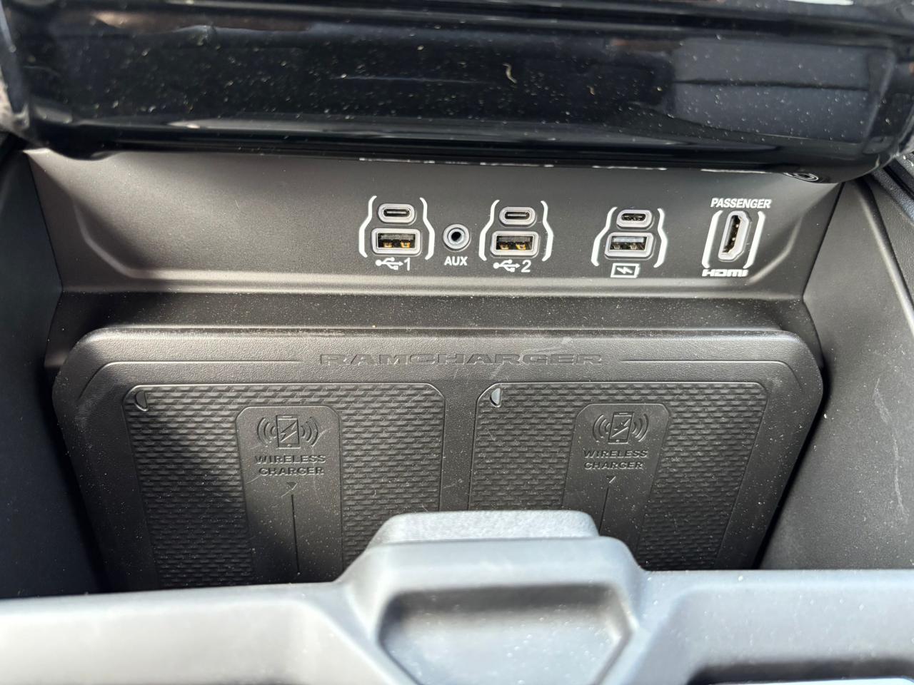 DODGE RAM 1500 CREW LIMITED NIGHT EDITION RAMBOX 2025