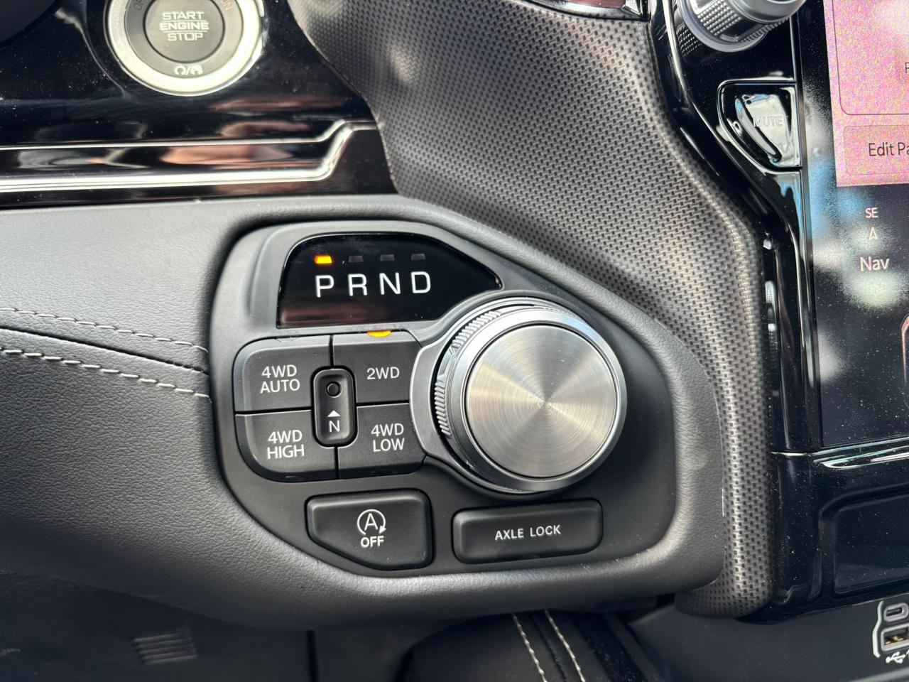 DODGE RAM 1500 CREW LIMITED NIGHT EDITION RAMBOX 2025