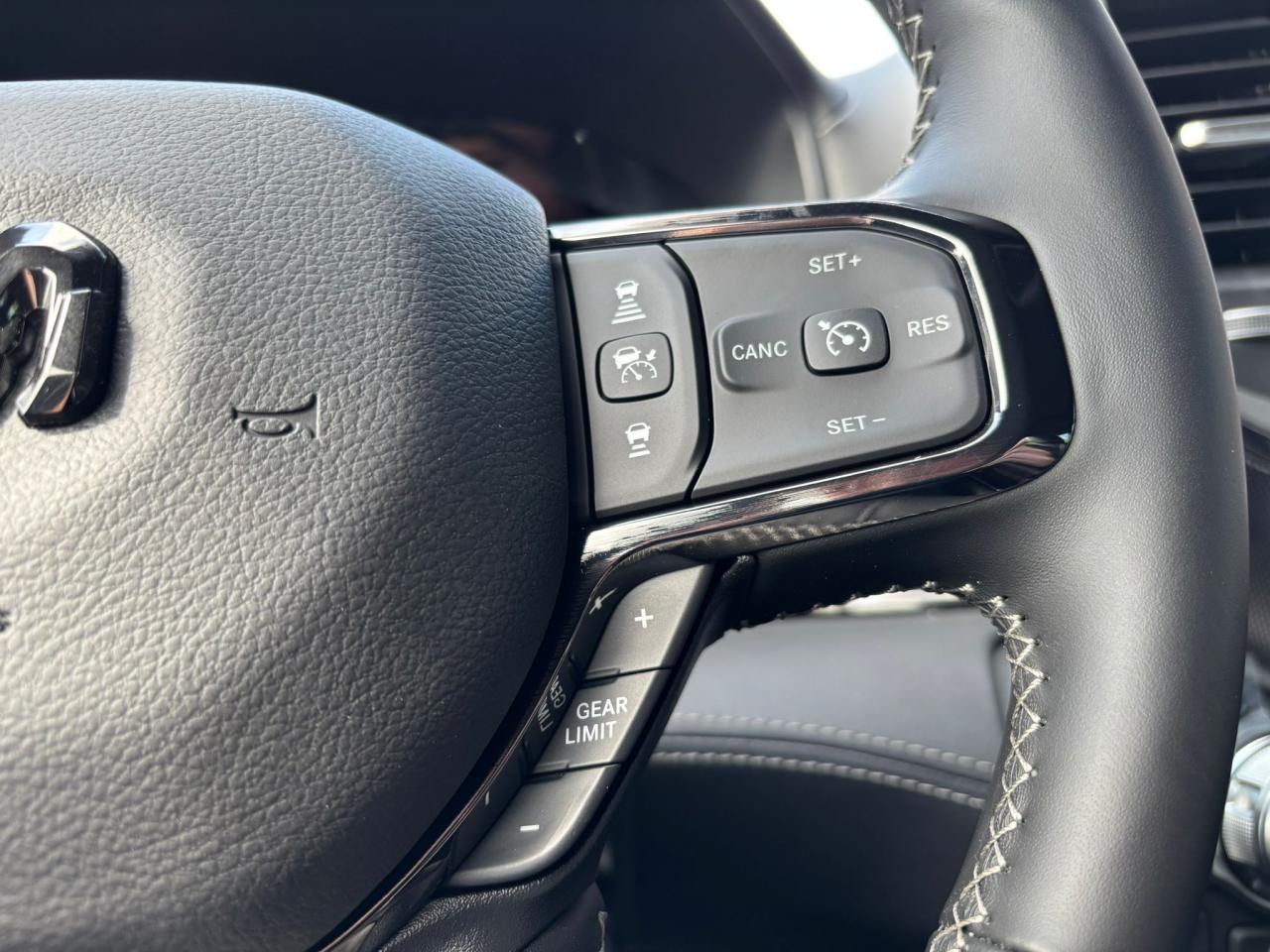 DODGE RAM 1500 CREW LIMITED NIGHT EDITION RAMBOX 2025