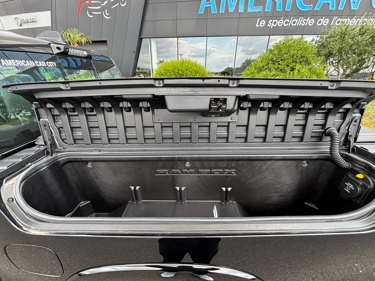 DODGE RAM 1500 CREW LIMITED NIGHT EDITION RAMBOX 2025