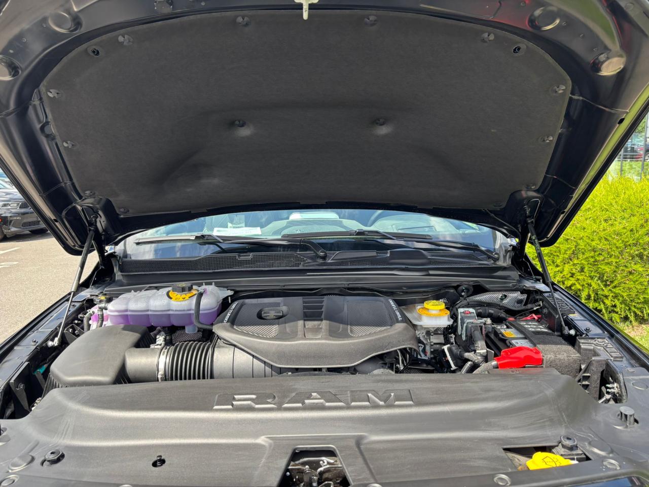 DODGE RAM 1500 CREW LIMITED NIGHT EDITION RAMBOX 2025