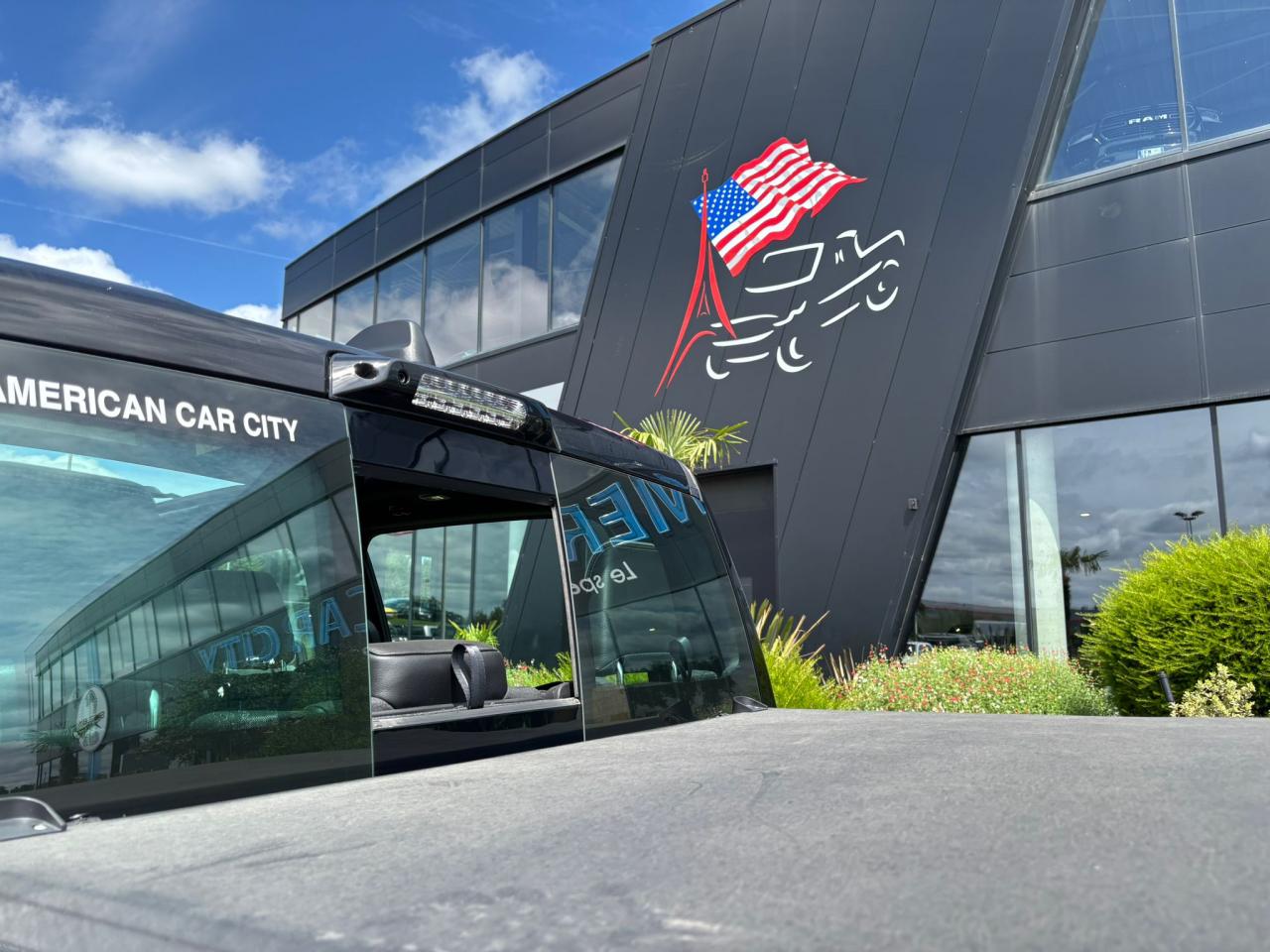 DODGE RAM 1500 CREW LIMITED NIGHT EDITION RAMBOX 2025