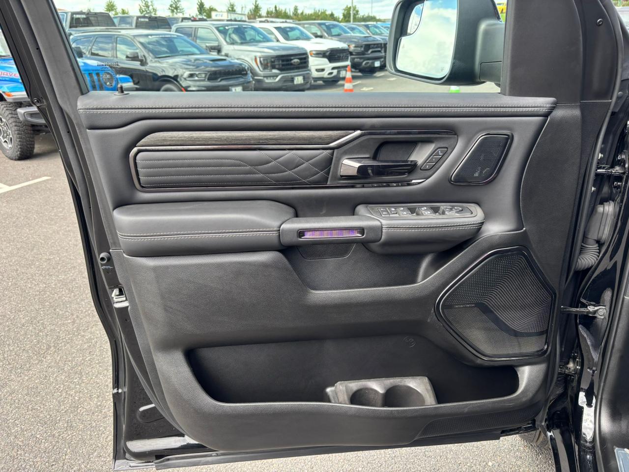 DODGE RAM 1500 CREW LIMITED NIGHT EDITION RAMBOX 2025