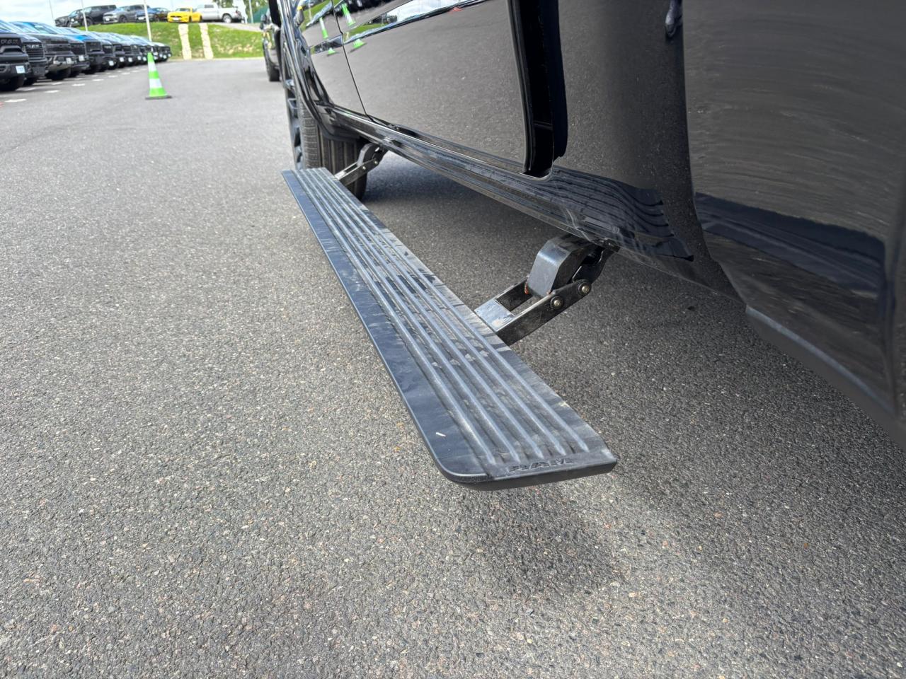 DODGE RAM 1500 CREW LIMITED NIGHT EDITION RAMBOX 2025