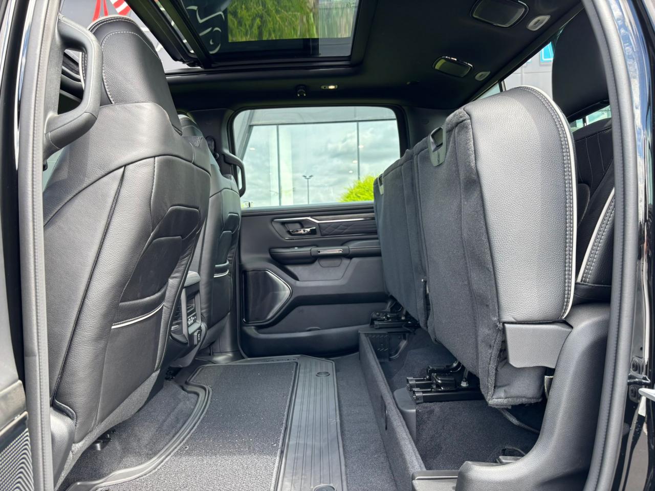 DODGE RAM 1500 CREW LIMITED NIGHT EDITION RAMBOX 2025