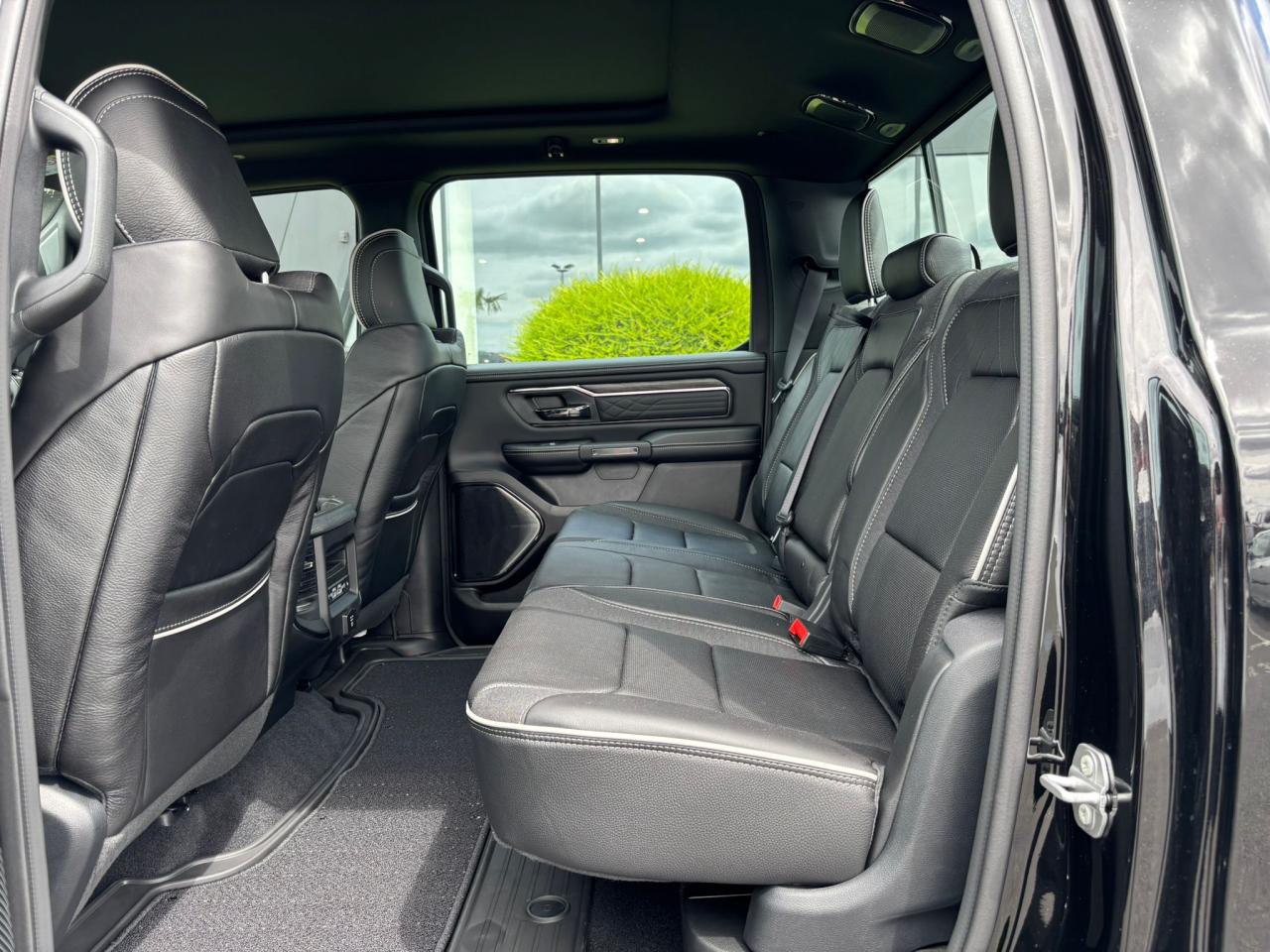 DODGE RAM 1500 CREW LIMITED NIGHT EDITION RAMBOX 2025