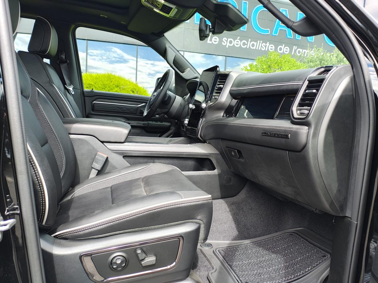 DODGE RAM 1500 CREW LIMITED NIGHT EDITION RAMBOX 2025