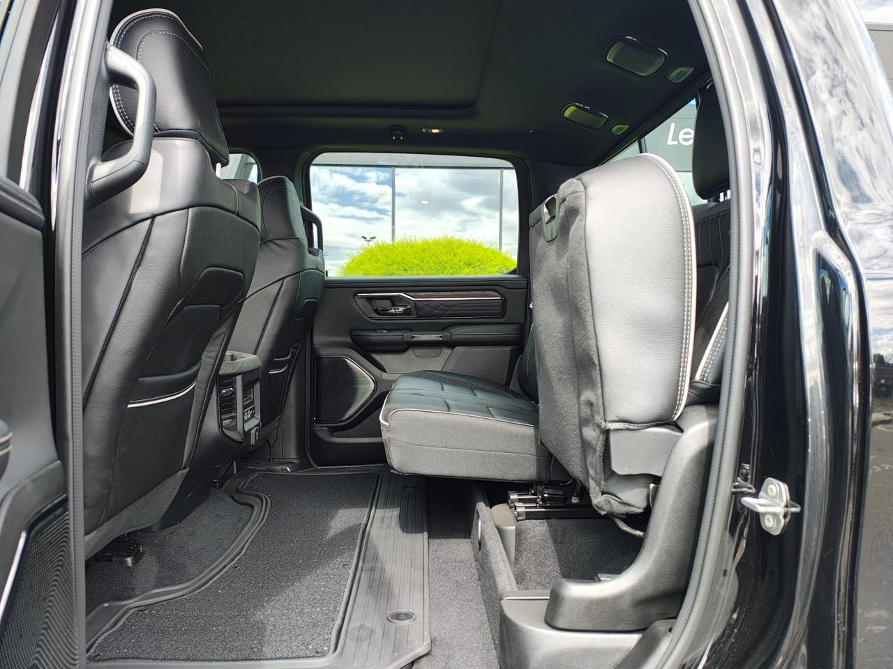 DODGE RAM 1500 CREW LIMITED NIGHT EDITION RAMBOX 2025