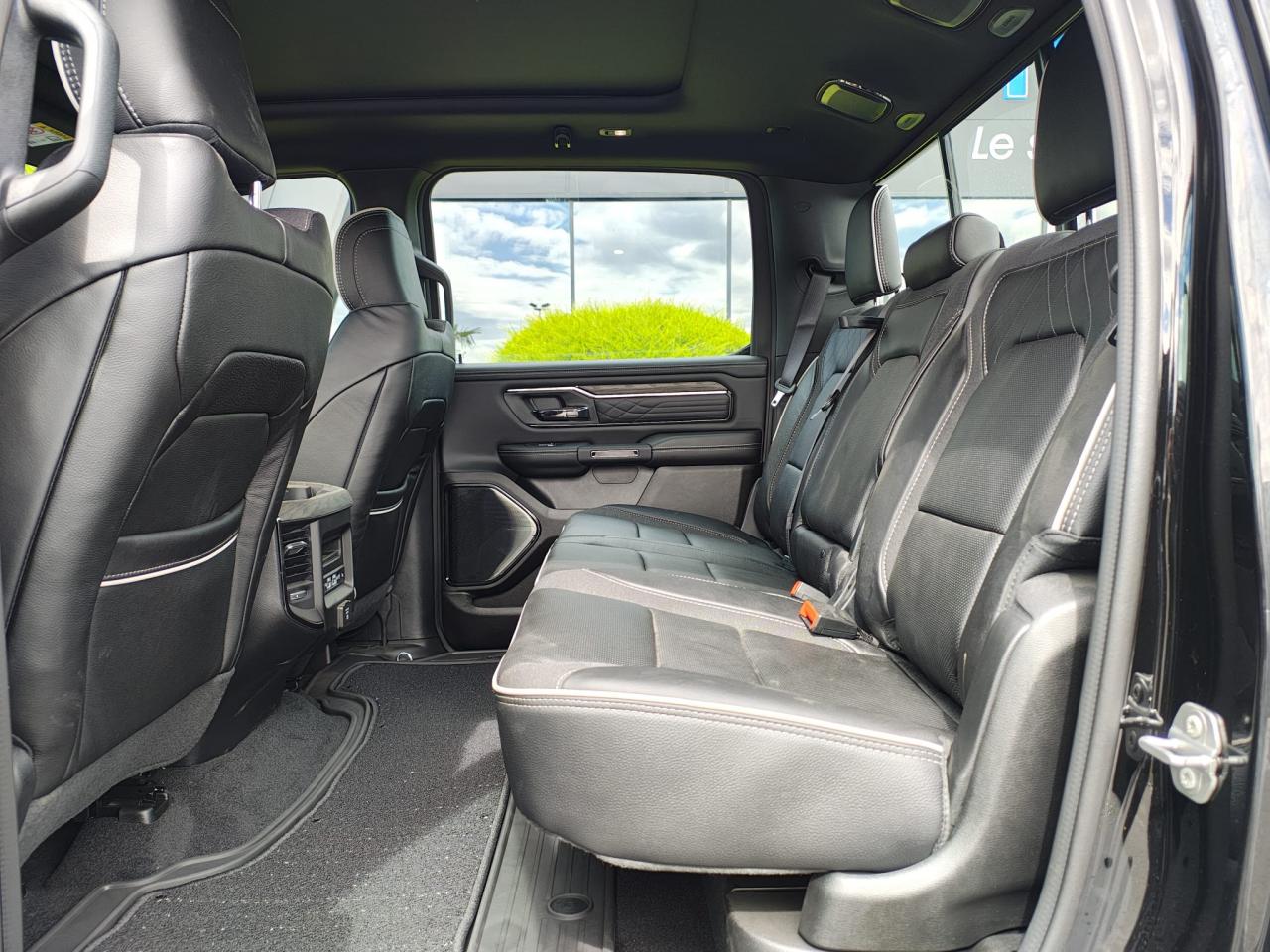DODGE RAM 1500 CREW LIMITED NIGHT EDITION RAMBOX 2025