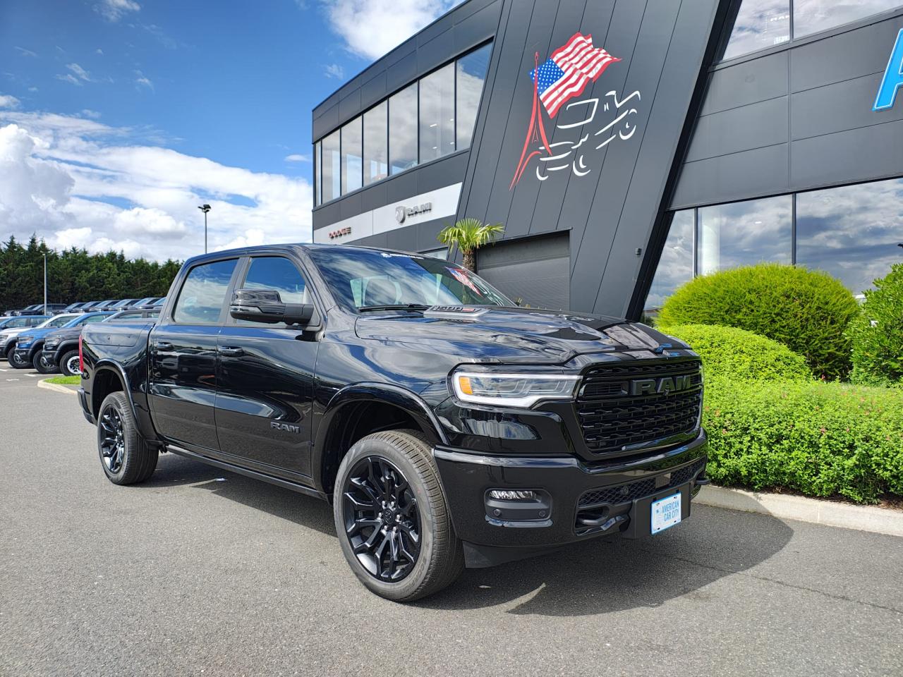 DODGE RAM 1500 CREW LIMITED NIGHT EDITION RAMBOX 2025