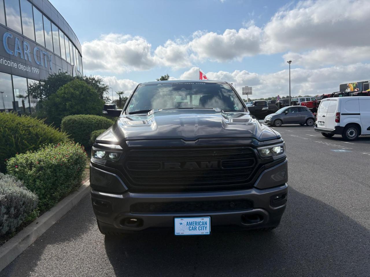 DODGE RAM 1500 CREW LIMITED NIGHT EDITION RAMBOX HAYON MULTI