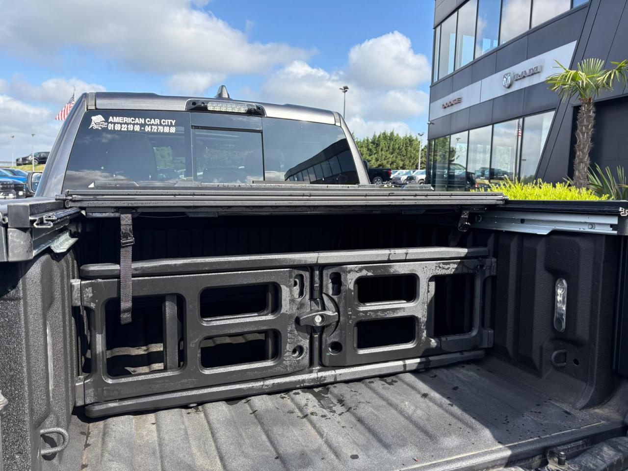 DODGE RAM 1500 CREW LIMITED NIGHT EDITION RAMBOX HAYON MULTI