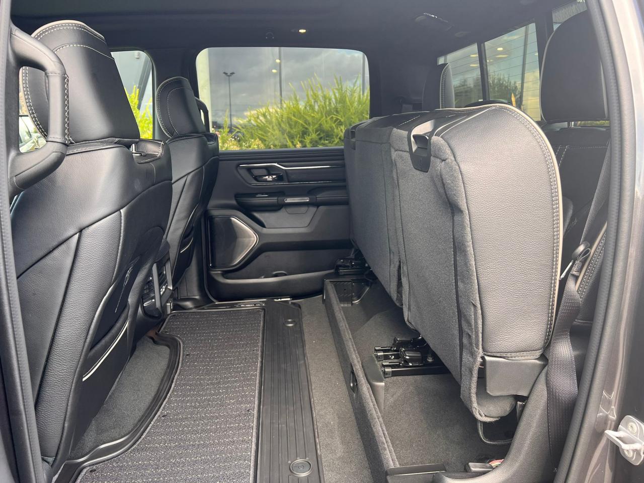 DODGE RAM 1500 CREW LIMITED NIGHT EDITION - RAMBOX - HAYON MULTIFONCTIONS