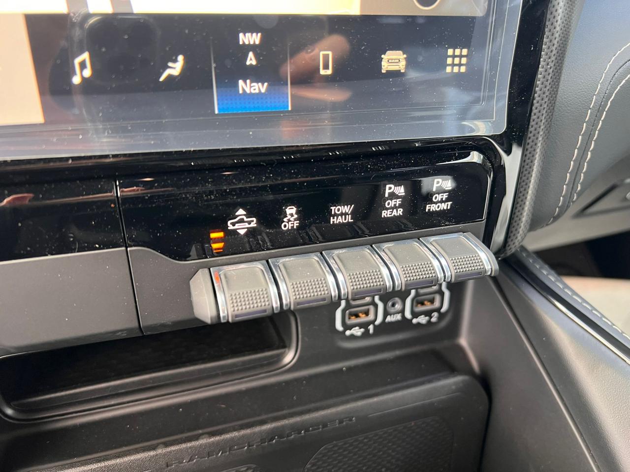 DODGE RAM 1500 CREW LIMITED NIGHT EDITION - RAMBOX - HAYON MULTIFONCTIONS