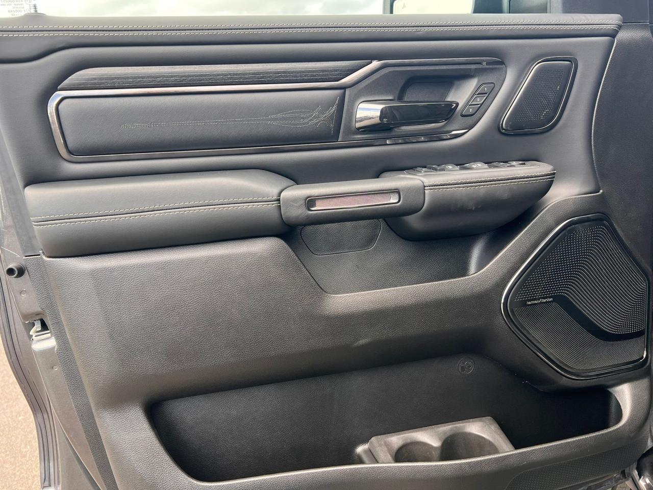 DODGE RAM 1500 CREW LIMITED NIGHT EDITION - RAMBOX - HAYON MULTIFONCTIONS