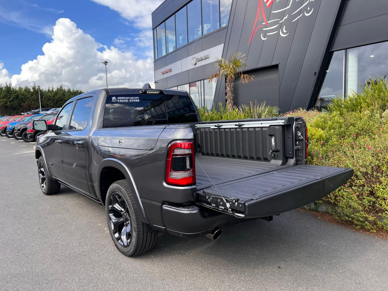 DODGE RAM 1500 CREW LIMITED NIGHT EDITION - RAMBOX - HAYON MULTIFONCTIONS
