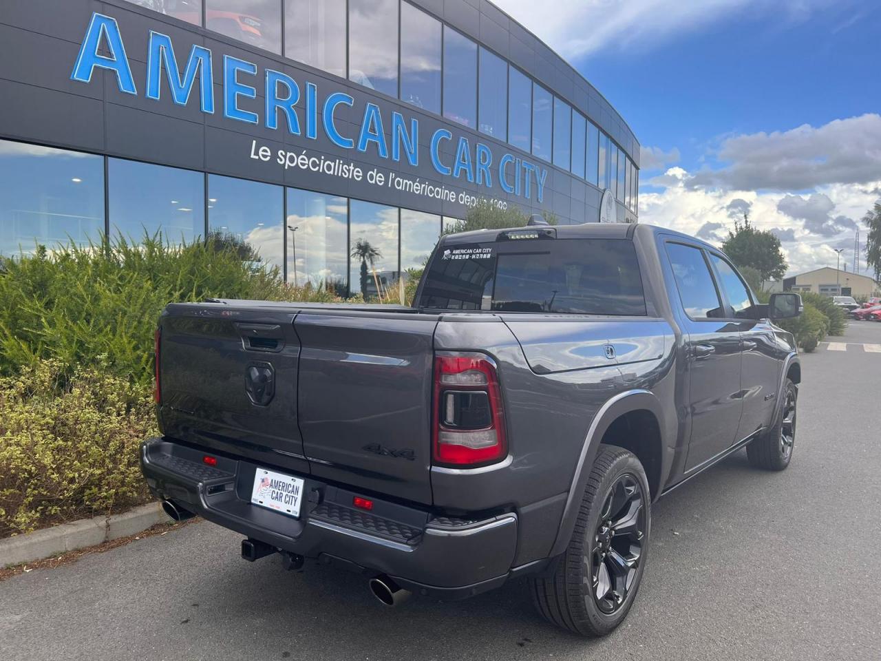 DODGE RAM 1500 CREW LIMITED NIGHT EDITION - RAMBOX - HAYON MULTIFONCTIONS