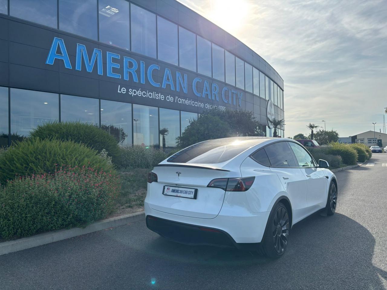 TESLA MODEL Y Performance AWD