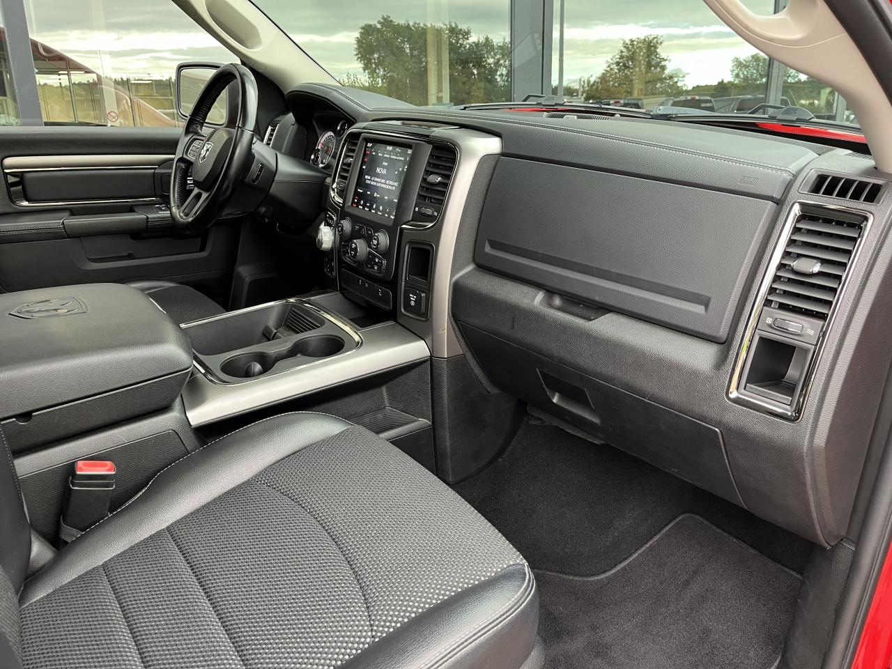 DODGE RAM 1500 CREW CAB SPORT BLACK PACKAGE