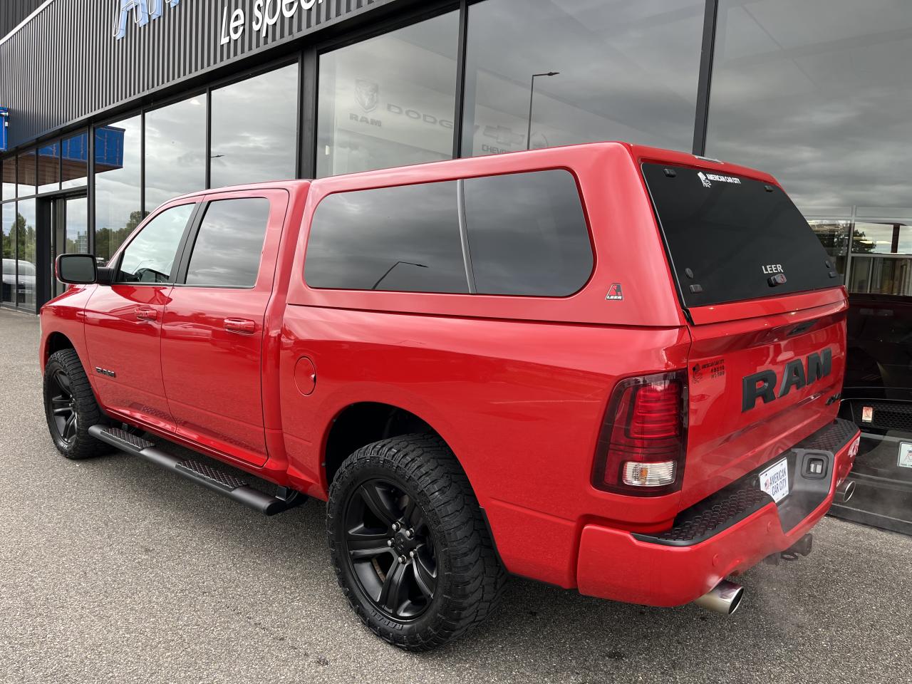 DODGE RAM 1500 CREW CAB SPORT BLACK PACKAGE