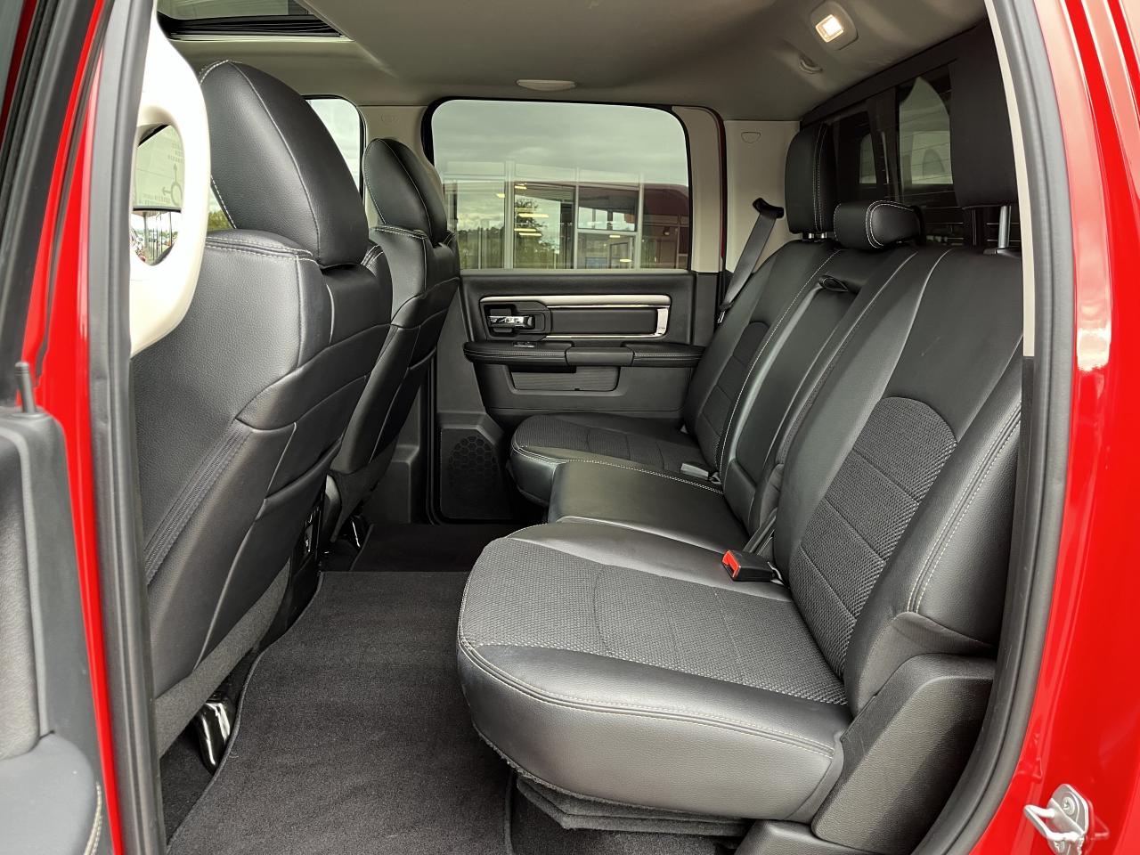 DODGE RAM 1500 CREW CAB SPORT BLACK PACKAGE