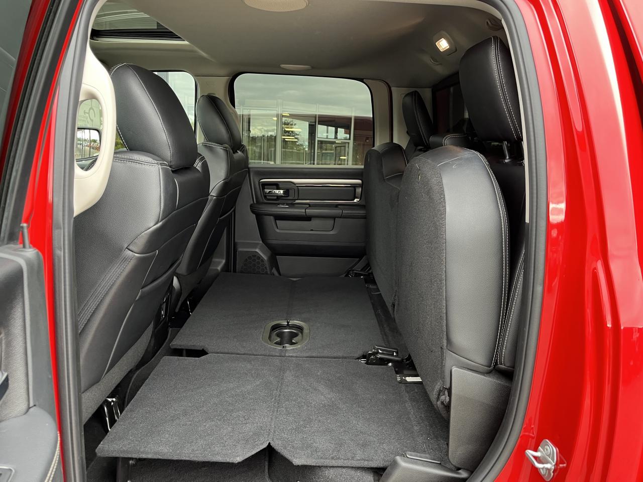 DODGE RAM 1500 CREW CAB SPORT BLACK PACKAGE