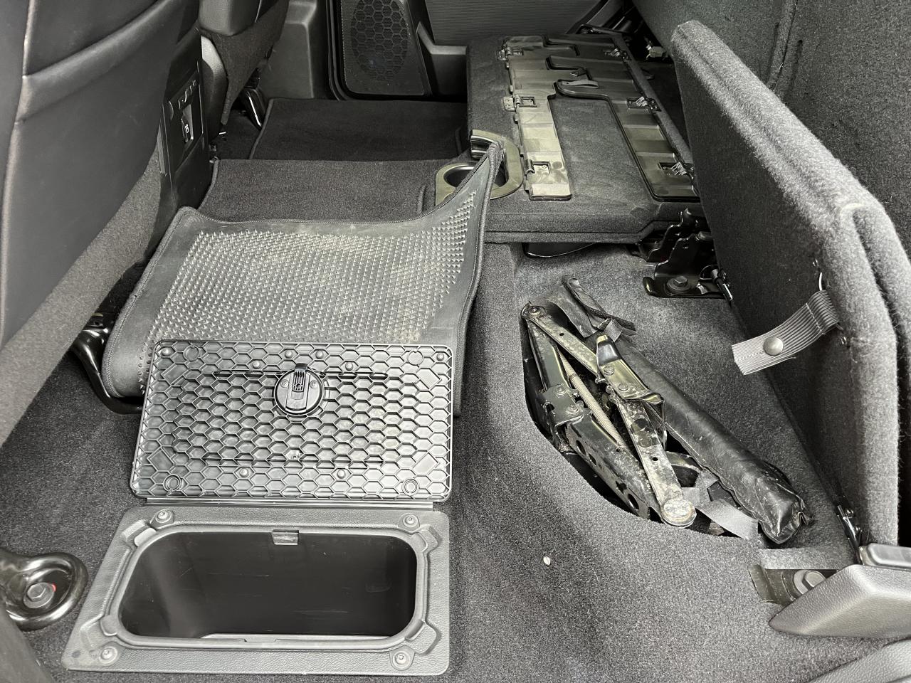 DODGE RAM 1500 CREW CAB SPORT BLACK PACKAGE