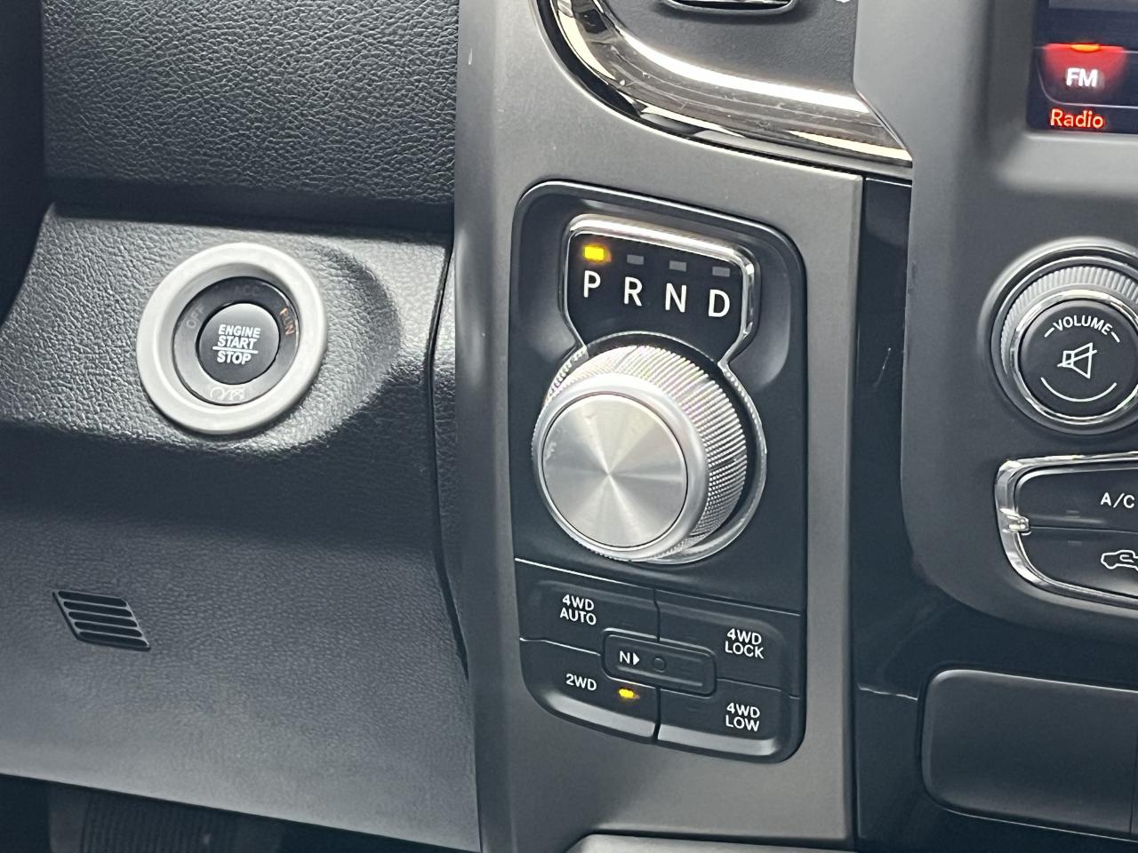 DODGE RAM 1500 CREW CAB SPORT BLACK PACKAGE