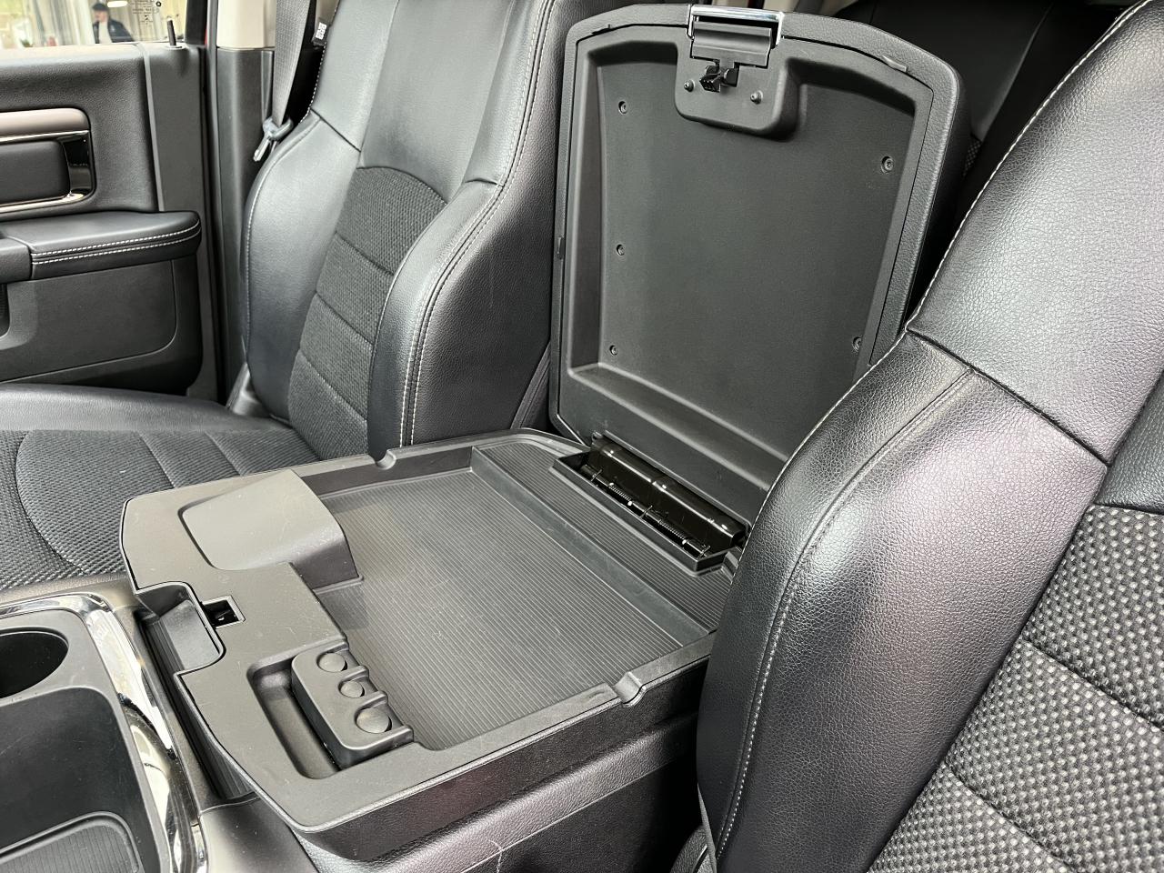 DODGE RAM 1500 CREW CAB SPORT BLACK PACKAGE