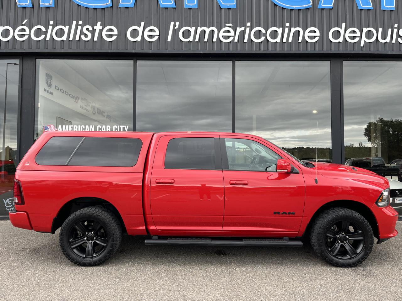 DODGE RAM 1500 CREW CAB SPORT BLACK PACKAGE