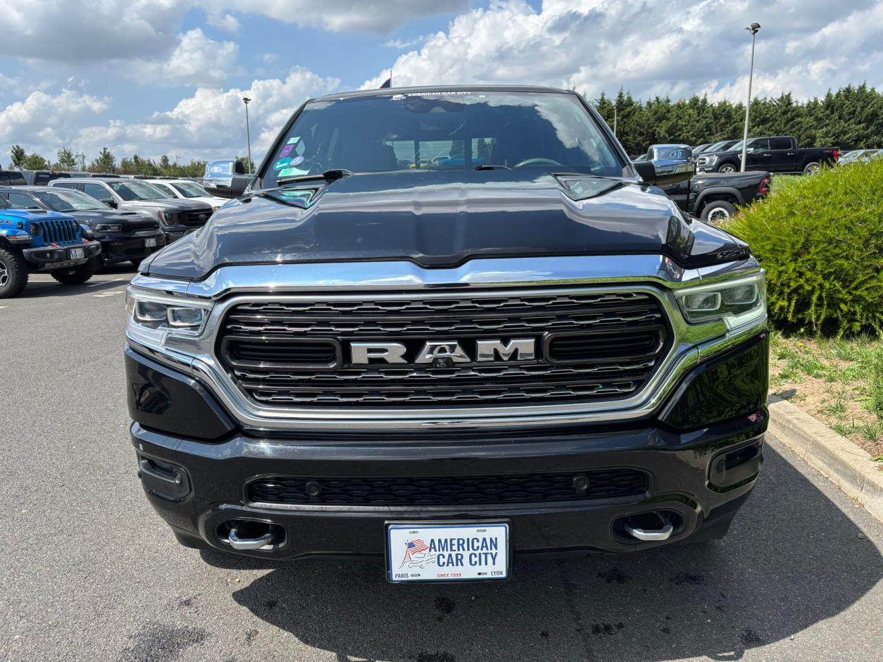 DODGE RAM 1500 CREW LIMITED