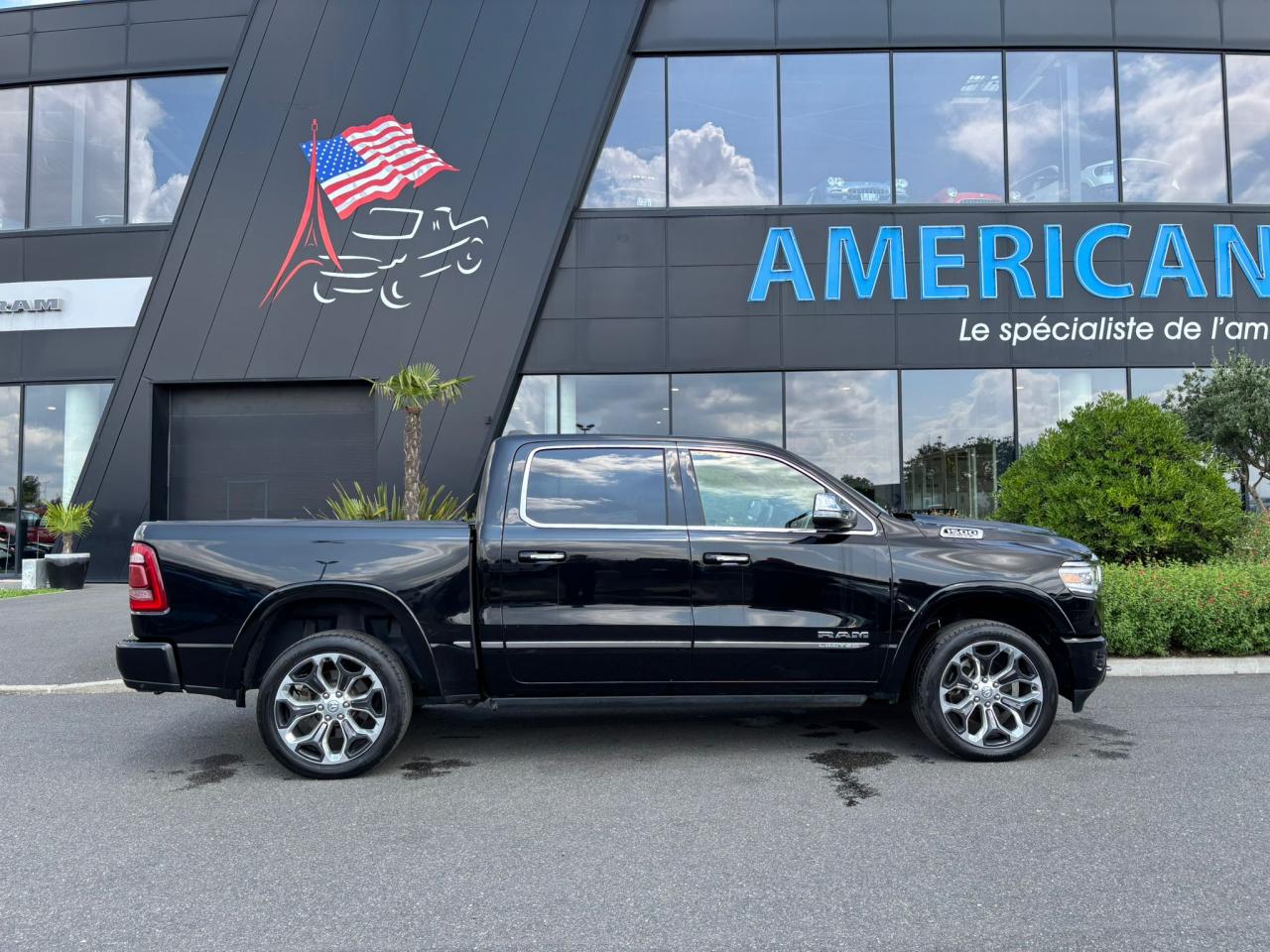 DODGE RAM 1500 CREW LIMITED