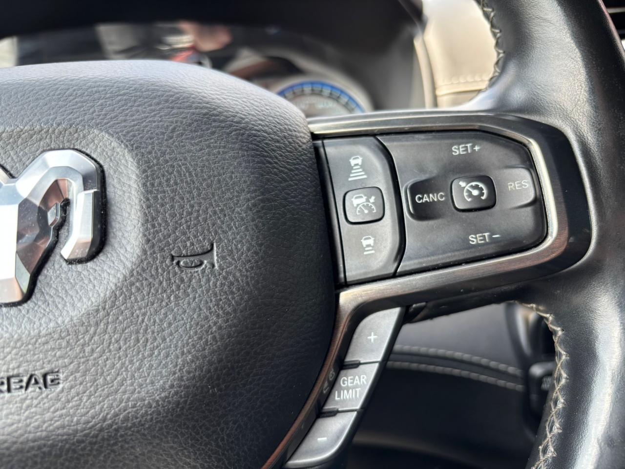 DODGE RAM 1500 CREW LIMITED