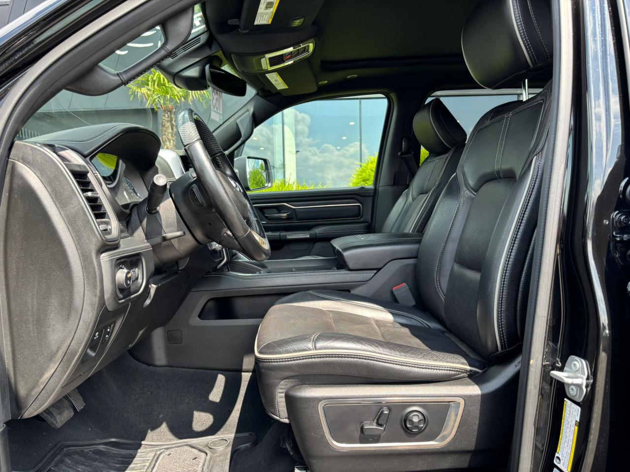 DODGE RAM 1500 CREW LIMITED