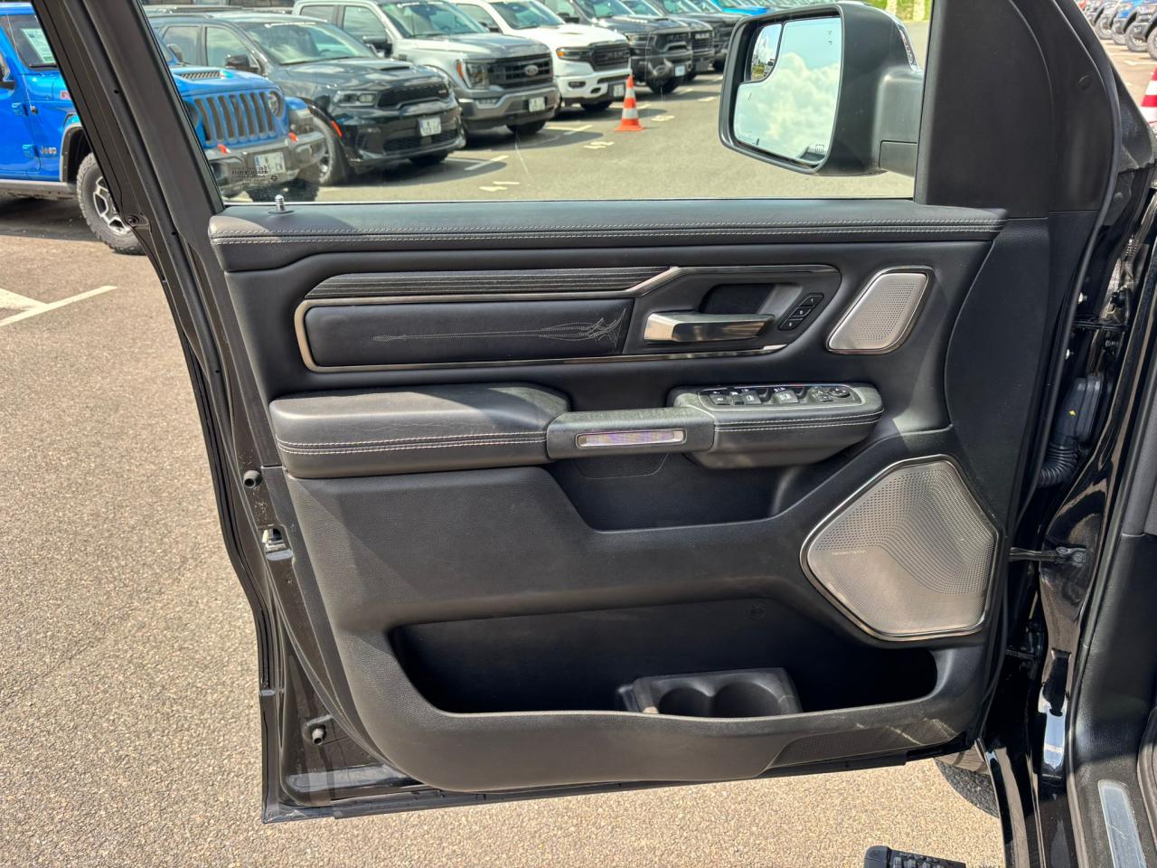 DODGE RAM 1500 CREW LIMITED
