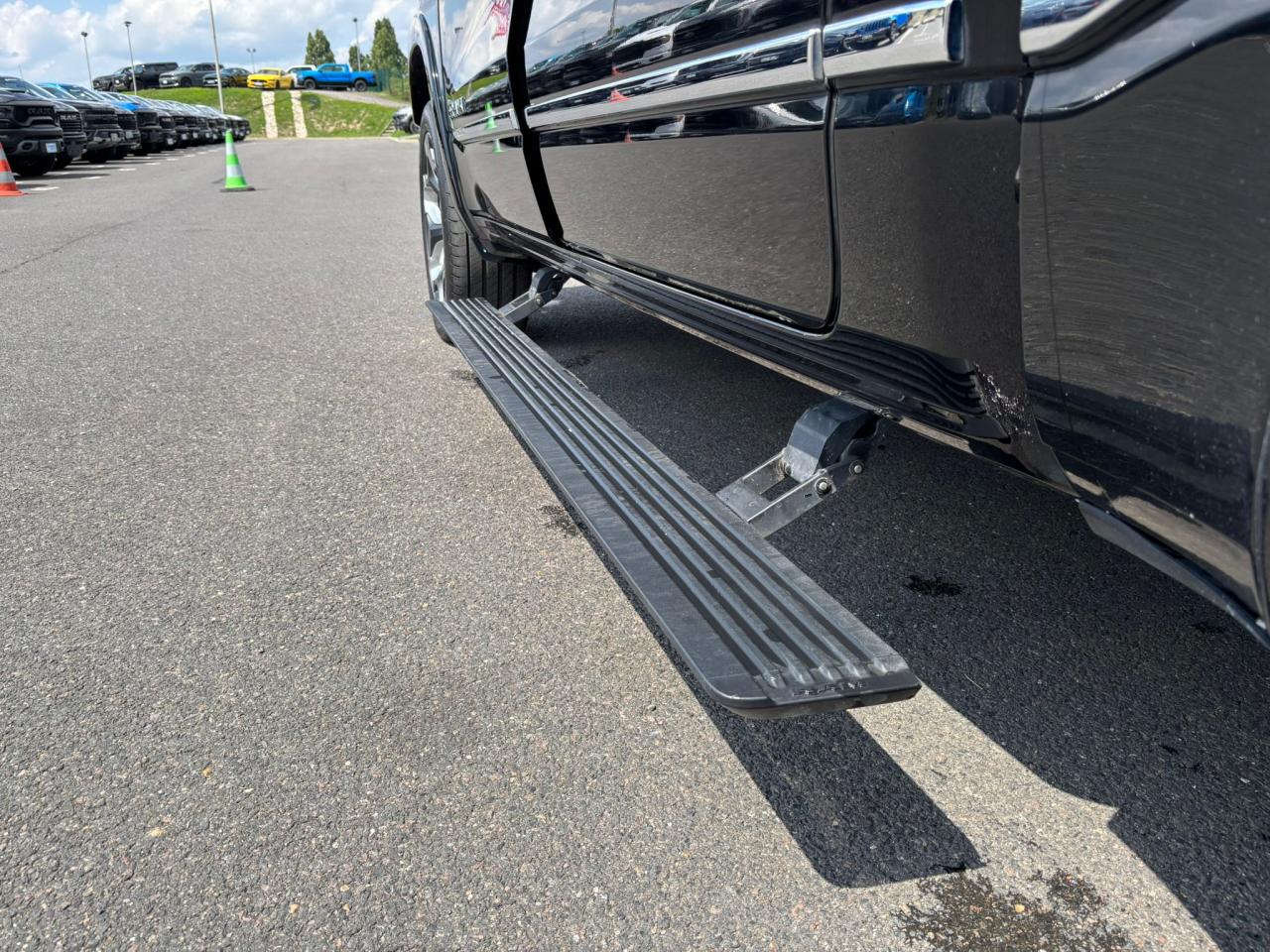 DODGE RAM 1500 CREW LIMITED