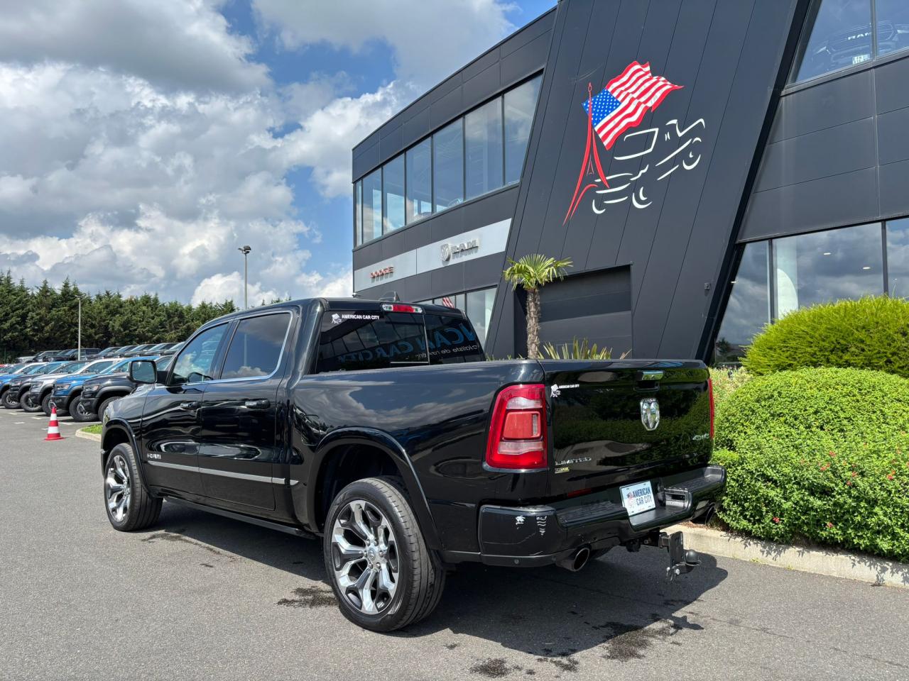 DODGE RAM 1500 CREW LIMITED