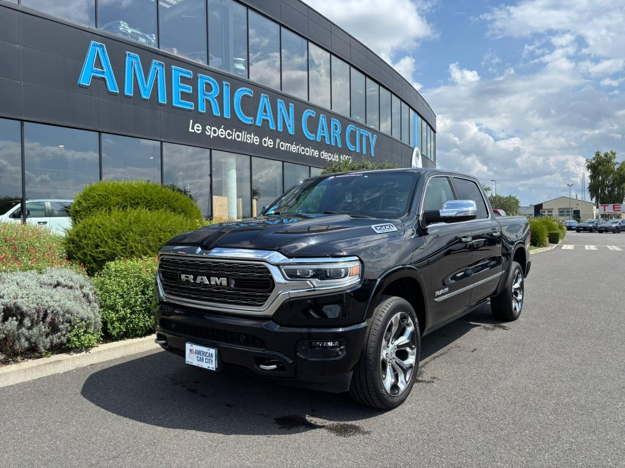 DODGE RAM 1500 CREW LIMITED