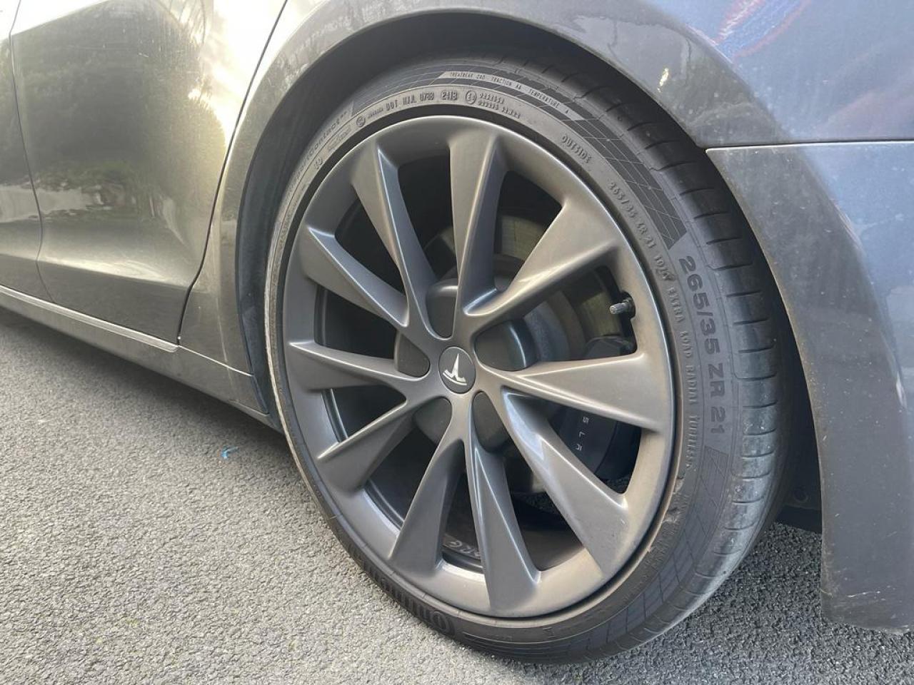 TESLA MODEL S P100DL Ludicrous Performance